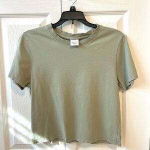 Outdoor Voices everyday shortsleeve